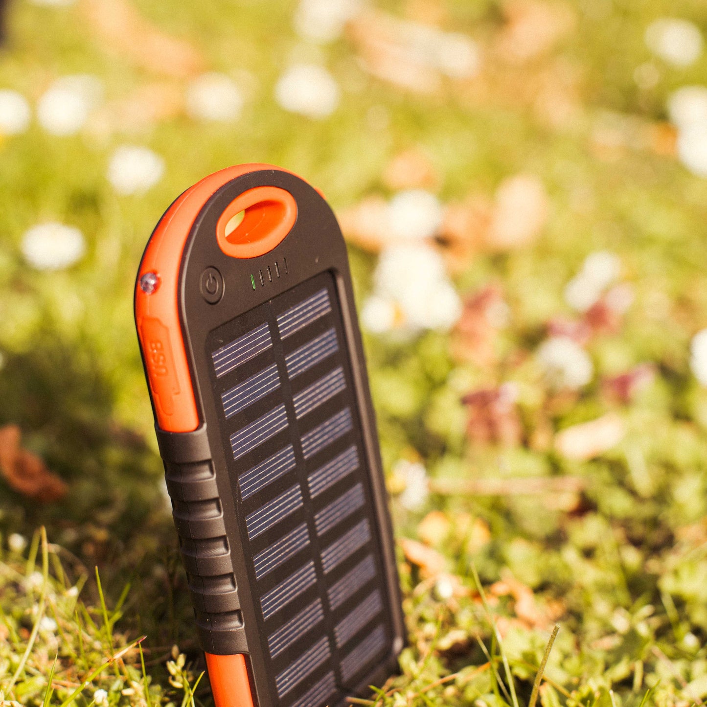 Solar Powerbank Premium - charge your devices everywhere - test winner
