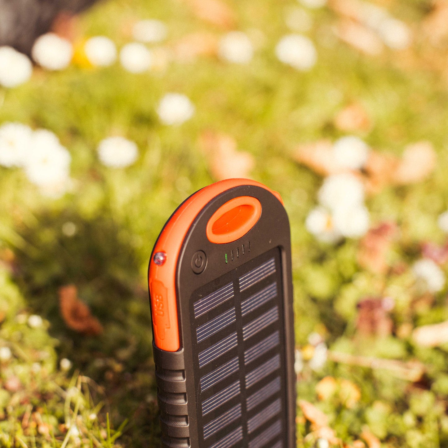 Solar Powerbank Premium - charge your devices everywhere - test winner