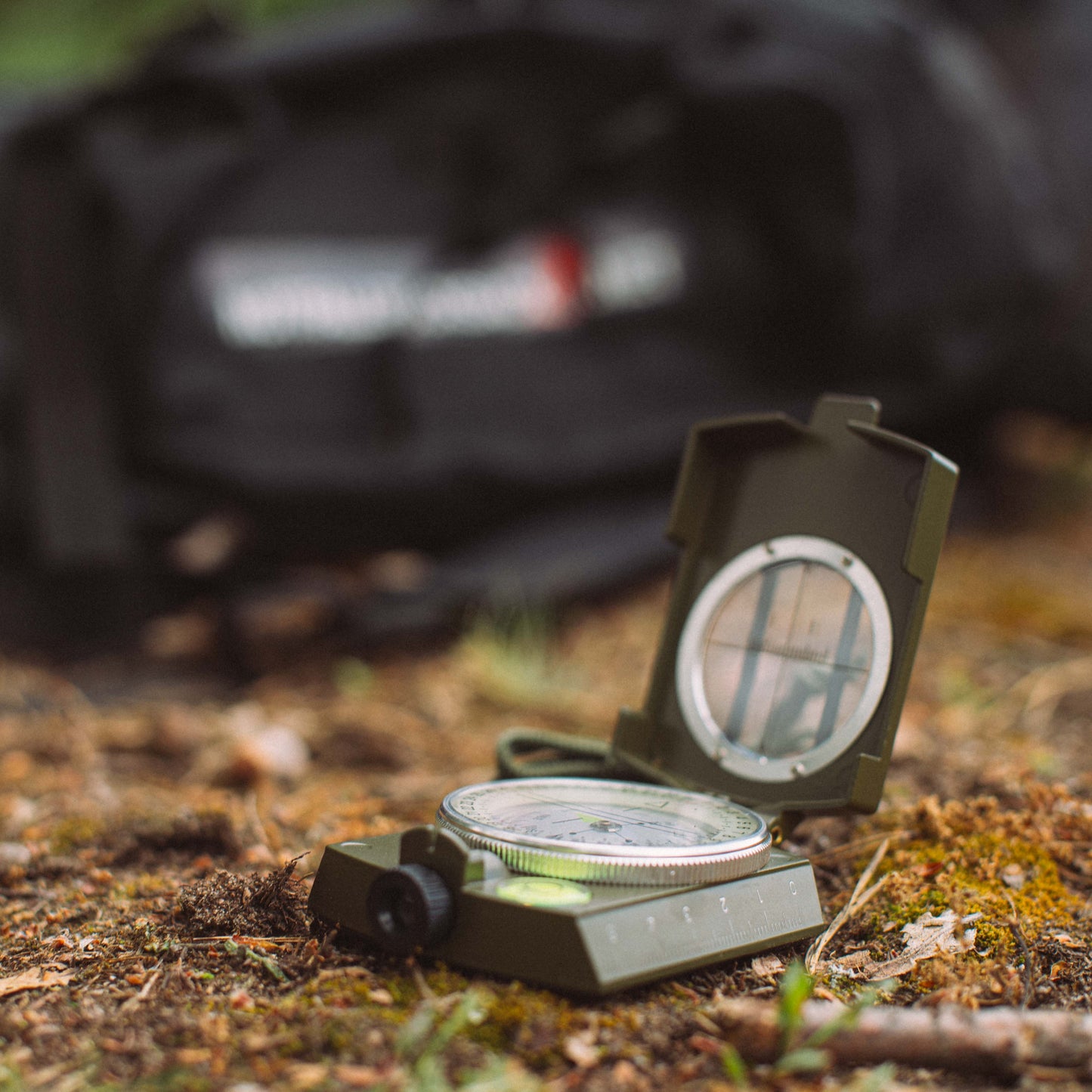 Military compass with metal body